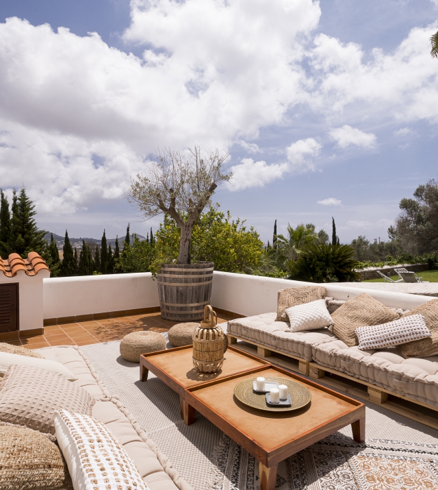 Resa estates rental in jesus 2022 finca private pool in Ibiza house lounge 1.jpg